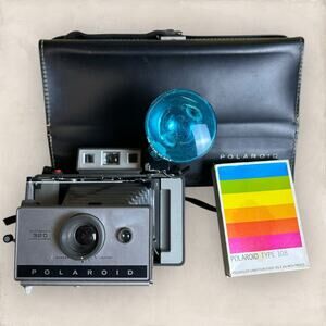 1971 Polaroid Automatic 320 Land Camera Cold Clip Carrying Case Type 108 Film